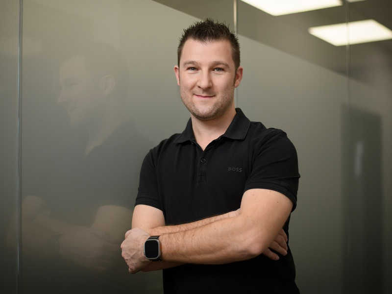 Digitaler Stillstand: Marco Schröder von der 3 Plus Solutions GmbH & Co. KG zeigt, warum der Mittelstand jetzt handeln muss - Foto: presseportal.de