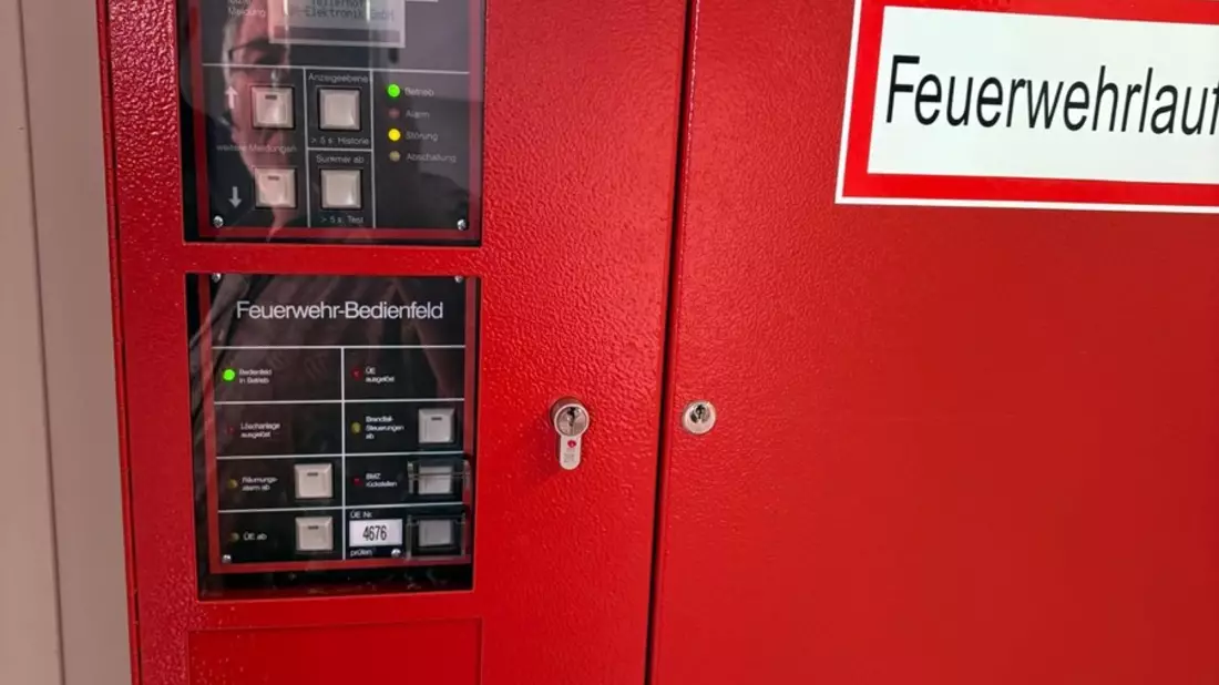 FW Reichenau: Ausgelöste Brandmeldeanlage durch angebranntes Essen, Reichenau-Mittelzell, 04.09.2025 - Bild: presseportal.de