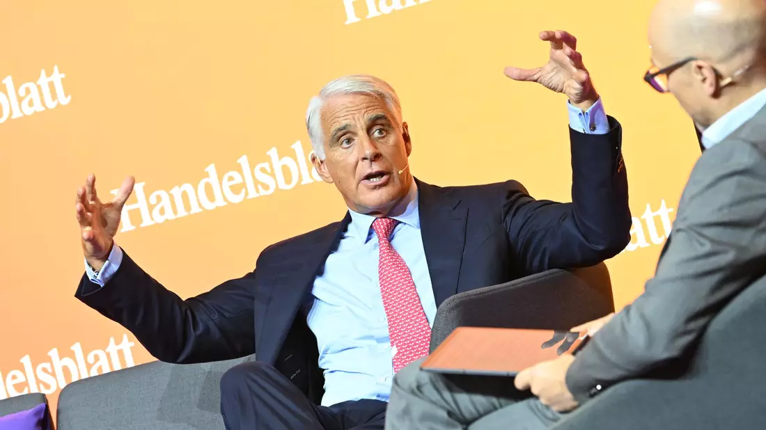Im Herzen Frankfurts erläutert der Unicredit-Chef seine Pläne zu einer Übernahme der Commerzbank. (Foto Handout) - Bild: Marc-Steffen Unger/Handelsblatt/dpa