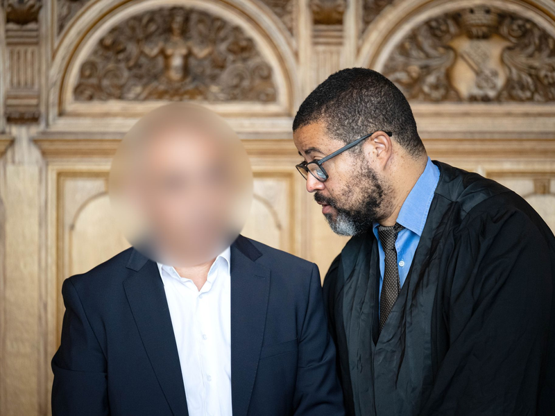 Der Angeklagte ist in einer psychiatrischen Klinik untergebracht.  - Foto: Sina Schuldt/dpa