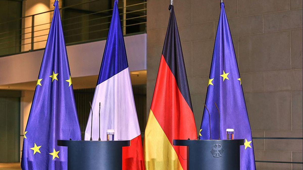 Fahnen von Frankreich, Deutschland und EU (Archiv) - Foto: über dts Nachrichtenagentur