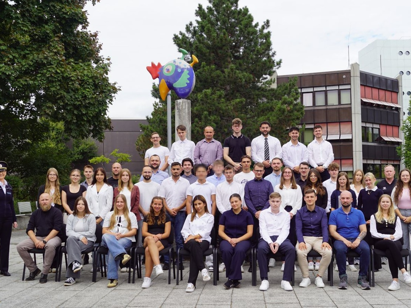 HZA-A: Berufseinsteiger beim Hauptzollamt Augsburg / Jetzt Karriere beim ZOLL starten! - Foto: presseportal.de