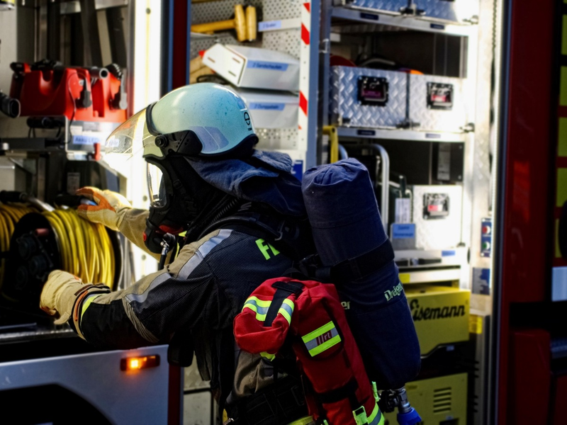 FW Hünxe: Pkw in Vollbrand - Foto: presseportal.de