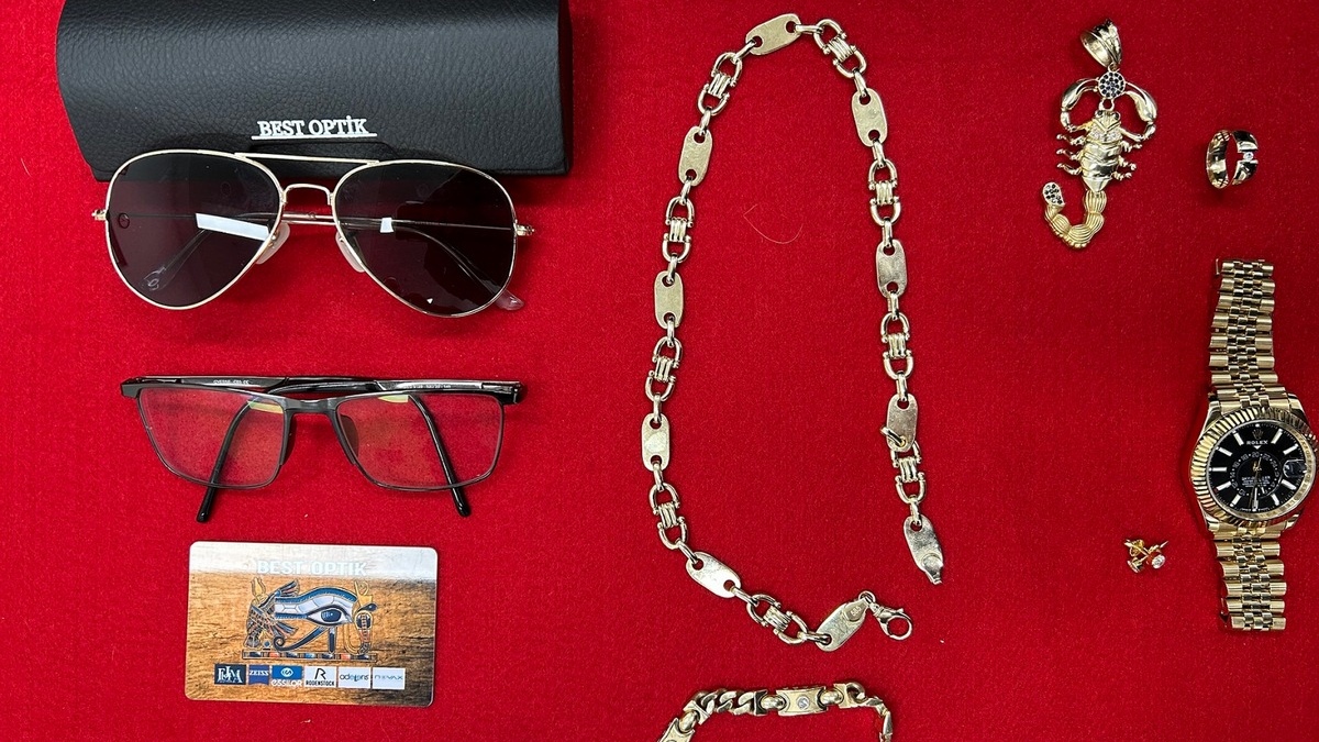 HZA-MS: Goldschmuggel kommt FMO-Reisenden teuer zu stehen / Zoll verhindert Schmuggel von Waren im Wert von mindestens 19.000 Euro - Foto: presseportal.de