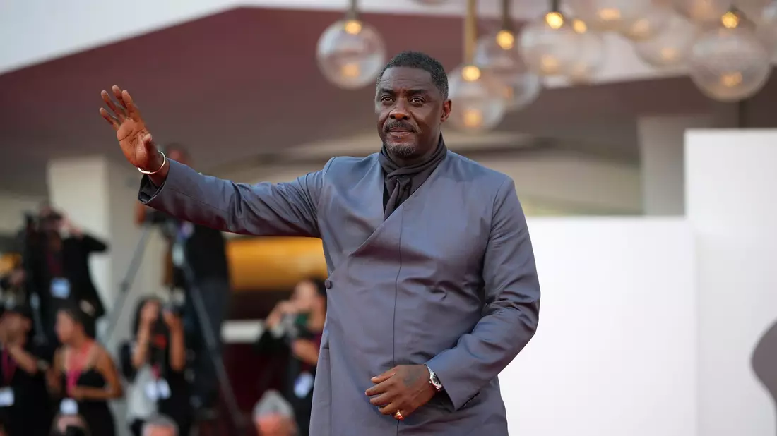 Idris Elba verkörpert den US-amerikanischen Präsidenten in «A House of Dynamite» - hier zu sehen vor der Premiere am 2. September. - Bild: Alessandra Tarantino/Invision/AP/dpa