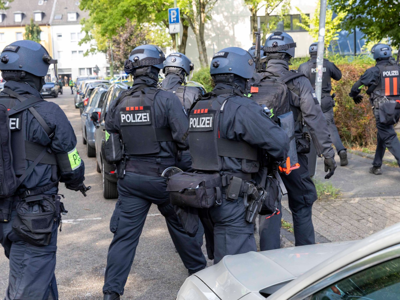 In Essen ist die Polizei zu einem größeren Einsatz gerufen worden.  - Foto: Justin Brosch/dpa