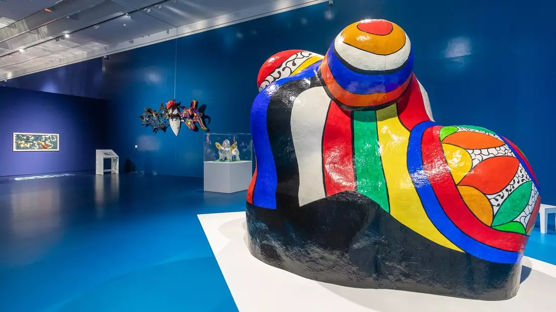 Leuchtturm-Event in Hannover: Die Ausstellung Love You For Infinity im Sprengel Museum zeigt Werke von Niki de Saint Phalle, Yayoi Kusama und Takashi Murakami! - Bild: presseportal.de
