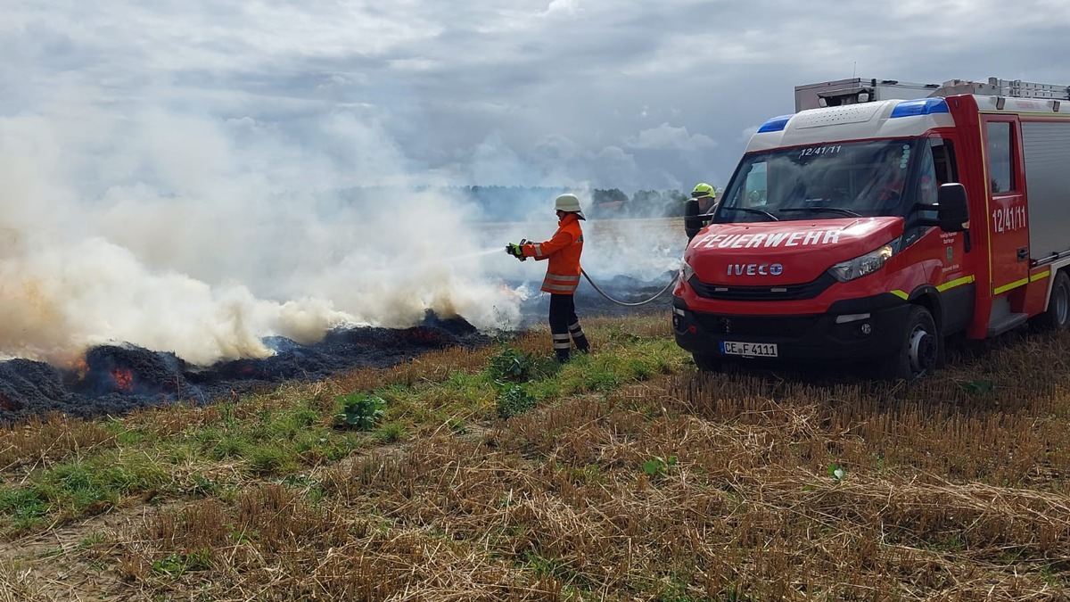 FFW Bergen: Ausbildung zum Thema Vegetationsbrandbekämpfung - Foto: presseportal.de