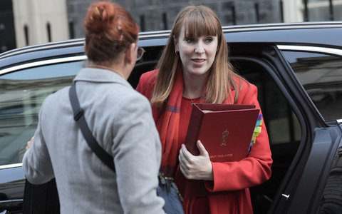 Die britische Vizeregierungschefin Angela Rayner muss wegen einer Steueraffäre ihren Hut nehmen. (Archivfoto) - Foto: Stefan Rousseau/PA Wire/dpa