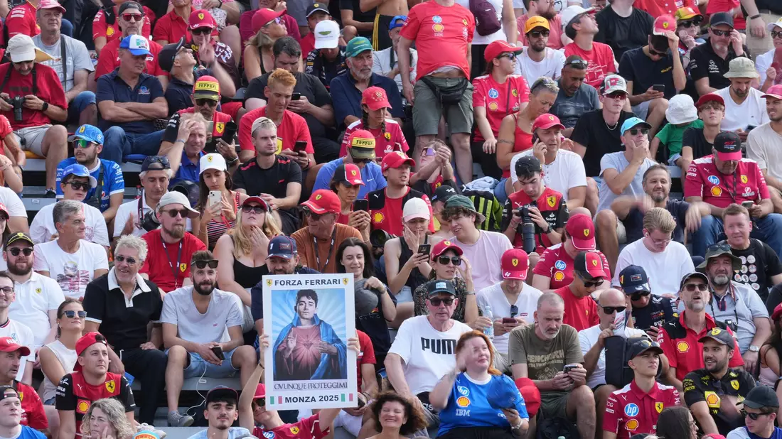 Monza ist immer ein Fest für die Tifosi. - Bild: Antonio Calanni/AP/dpa