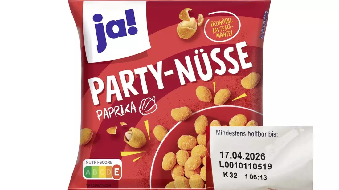 Die Snäcky Knabbergebäck GmbH informiert: Öffentlicher Warenrückruf ja! Party-Nüsse Paprika im 200-Gramm Beutel - Bild: presseportal.de