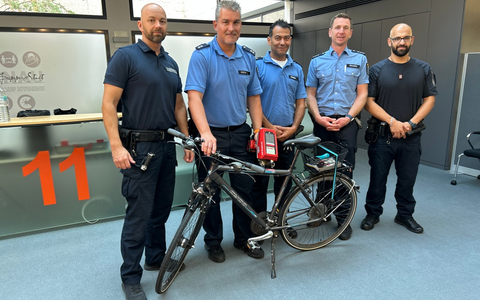 POL-OF: Erfolgreiche Fahrradcodieraktion des Polizeireviers Hanau in Kooperation mit der Stadtpolizei Hanau; Messing-Baum von Grabstein gestohlen; und mehr - Foto: presseportal.de