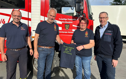 FW-OE: Kinderfeuerwehr erhält neues Outfit - Foto: presseportal.de