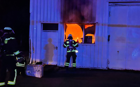 FW-DO: Werkstattbrand auf Möbelhausgelände Roller - Foto: presseportal.de