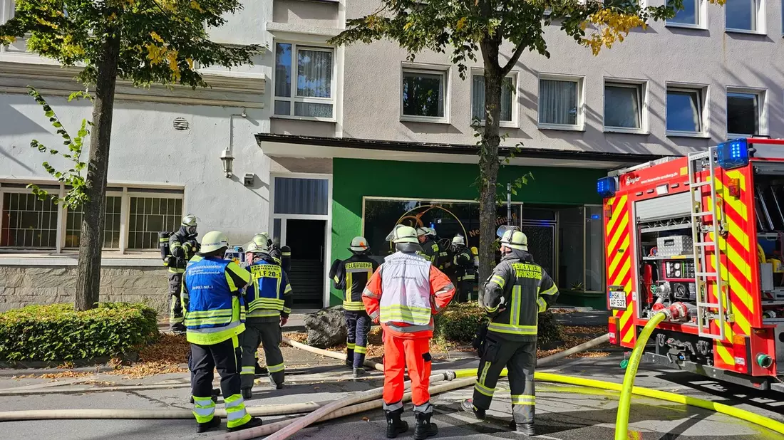 FW-AR: Feuerwehreinsatz auf der Rumbecker Straße - Entwarnung nach starker Verrauchung - Bild: presseportal.de