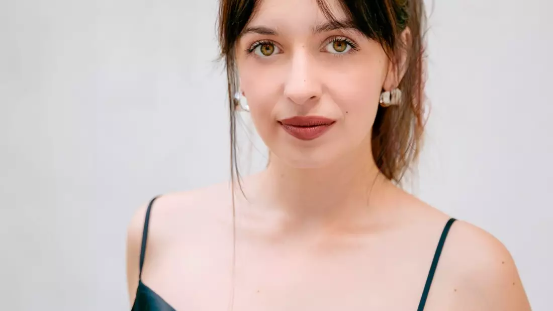 Nellie Thalbach: Mir war übel bis zum Erbrechen / In der Apotheken Umschau spricht die Schauspielerin über ihre Endometriose und wünscht sich mehr Wissen zu Frauenkrankheiten - Bild: presseportal.de