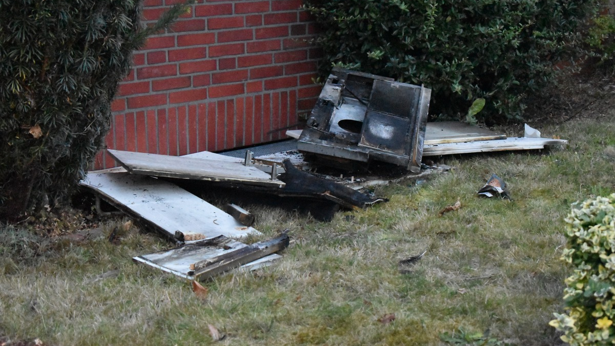 FW-SE: Küchenbrand im Mehrfamilienhaus - Foto: presseportal.de