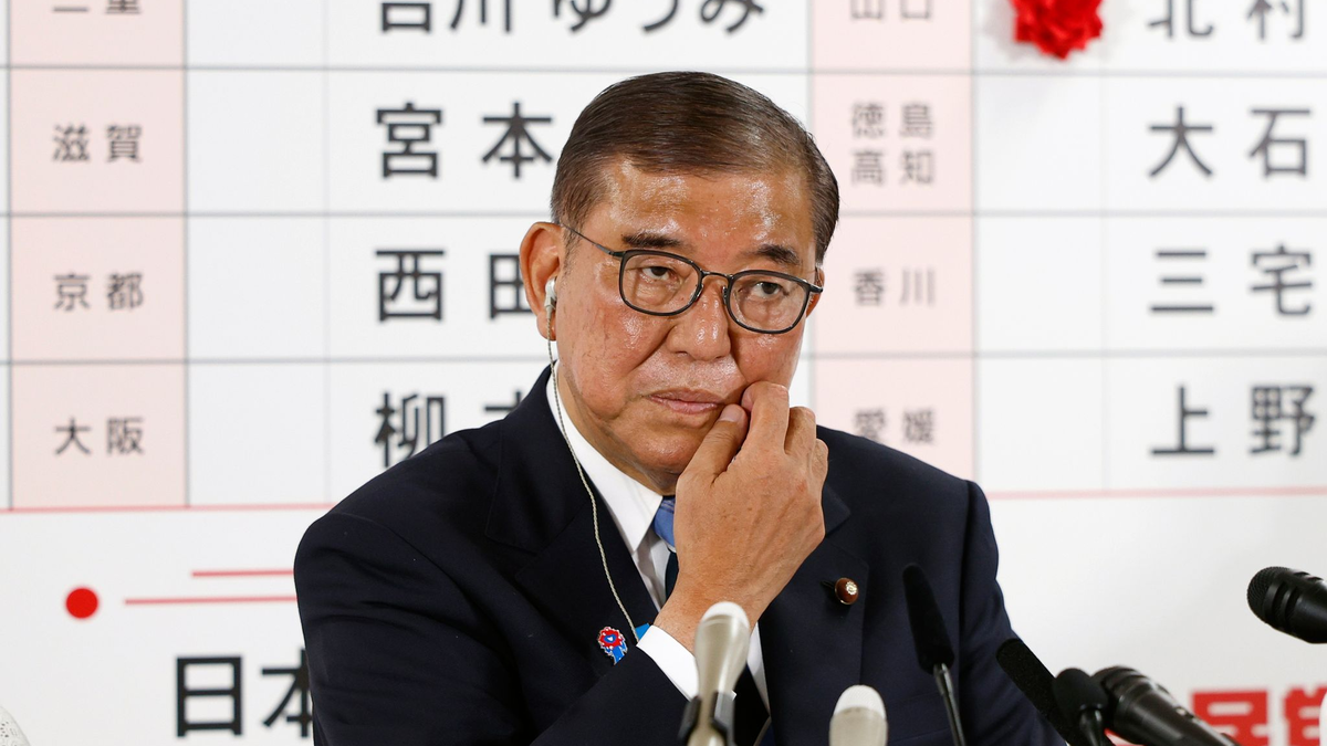 Japans Regierungschef Ishiba stand nach Wahlschlappen in seiner eigenen Partei in der Kritik. (Archivbild) - Foto: Franck Robichon/Pool EPA/AP/dpa