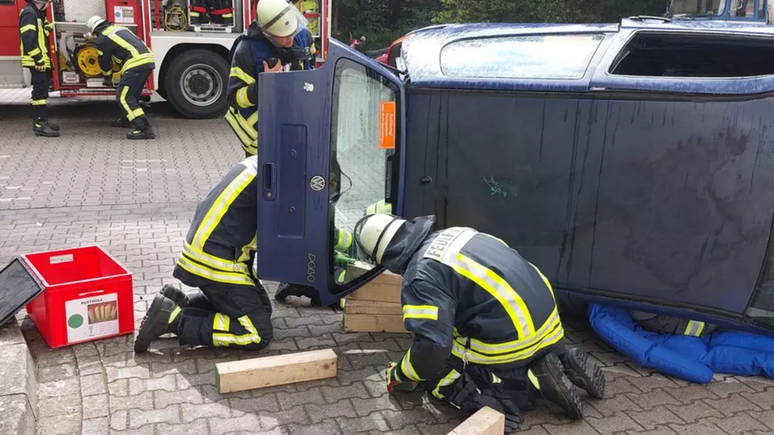 FW-AR: Fortbildung am Institut der Feuerwehr NRW - Bild: presseportal.de