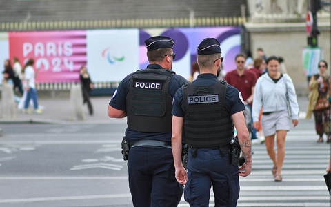 Polizisten in Paris (Archiv) - Foto: über dts Nachrichtenagentur