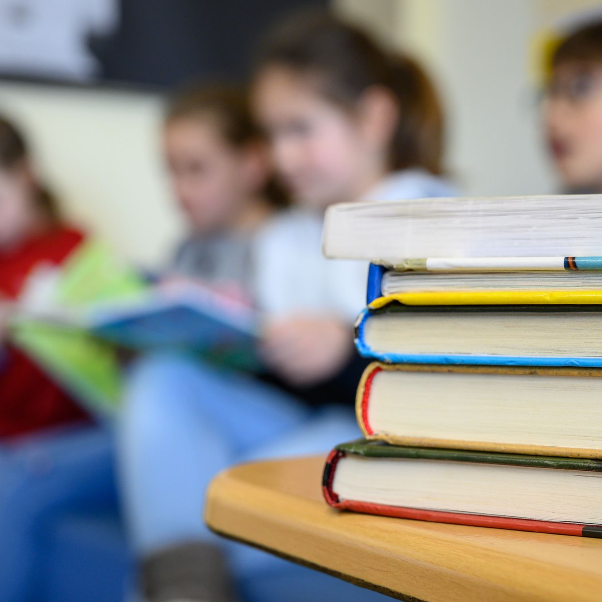 Längst nicht alle Kinder können nach der Grundschule gut lesen. (Symbolbild) - Foto: Sebastian Gollnow/dpa