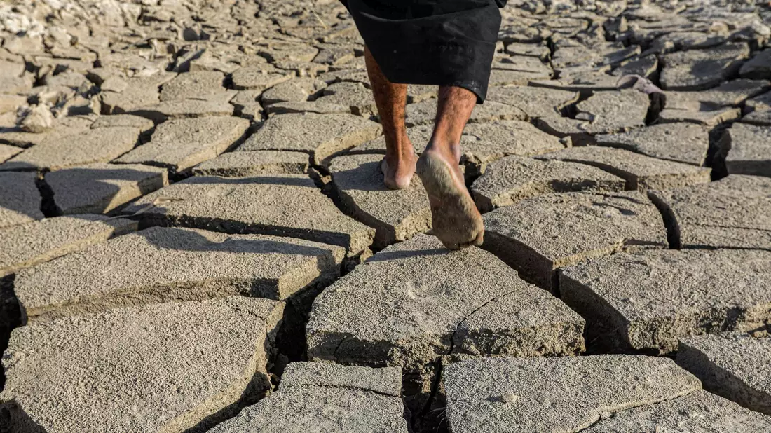 Der südliche Irak könnte wegen Wasserknappheit bald unbewohnbar werden. - Bild: Nabil al-Jurani/AP/dpa