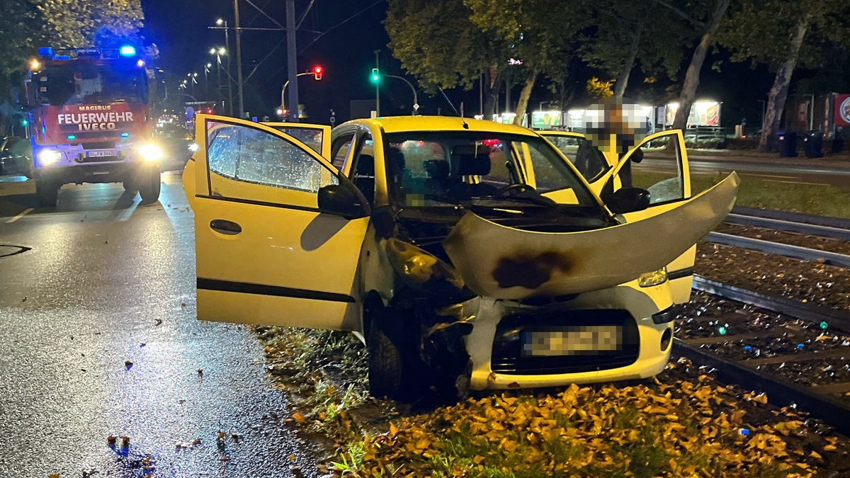 POL-DU: Alt-Hamborn: 44-Jähriger landet mit Auto im Gleisbett - Motorbrand, Alkoholtest positiv - Foto: presseportal.de