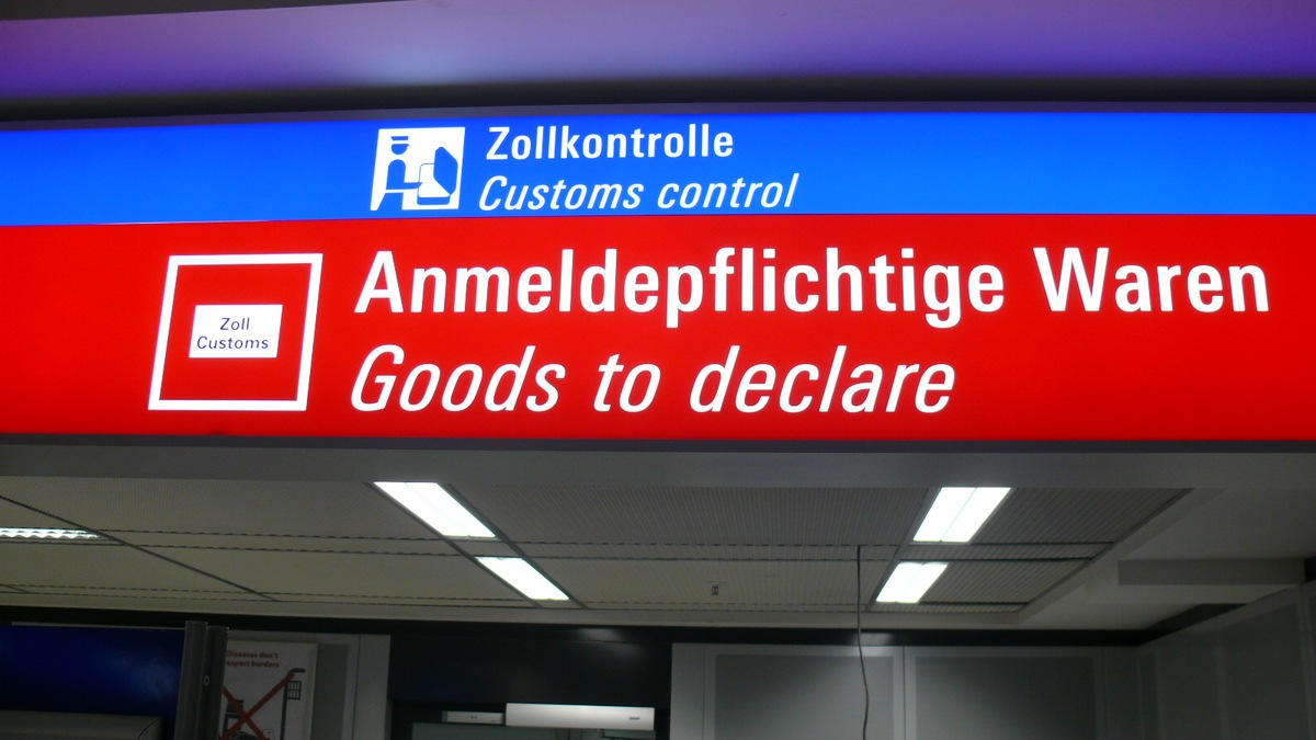 HZA-F: Zoll am Frankfurter Flughafen deckt versuchte Steuerhinterziehung im Reiseverkehr auf- 8.858,22 Euro Steuerschaden durch Nichtanmeldung von Goldschmuck - Foto: presseportal.de