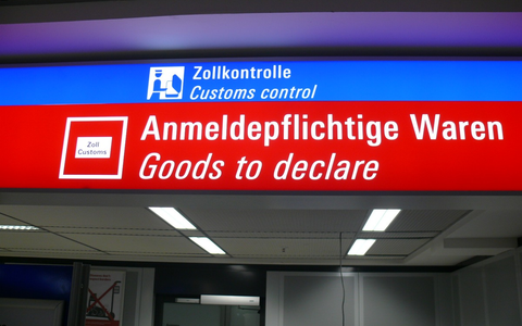 HZA-F: Zoll am Frankfurter Flughafen deckt versuchte Steuerhinterziehung im Reiseverkehr auf- 8.858,22 Euro Steuerschaden durch Nichtanmeldung von Goldschmuck - Foto: presseportal.de