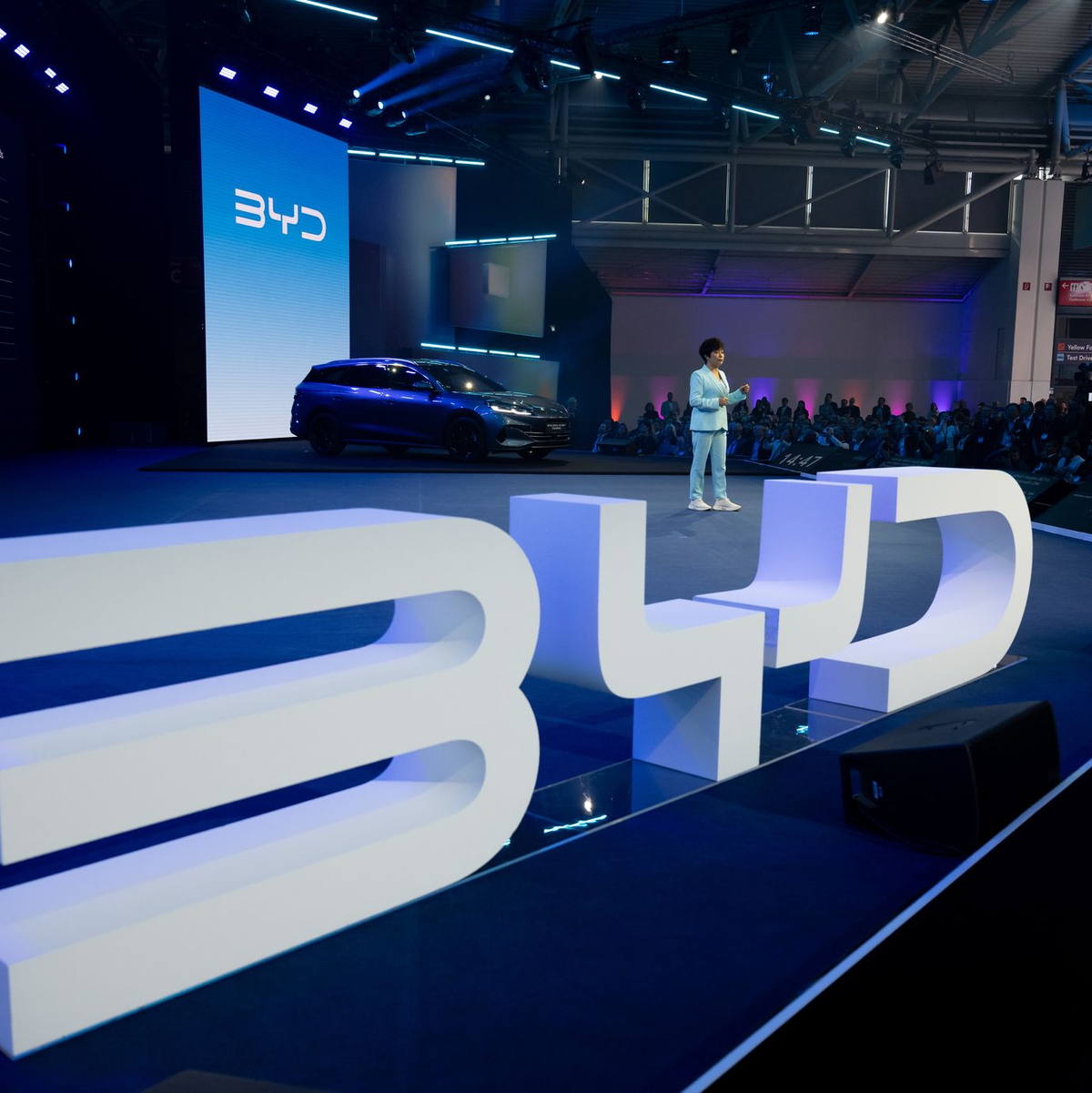 Der chinesische Autobauer BYD tritt auf der IAA voller Selbstbewusstsein auf.  - Foto: Sven Hoppe/dpa