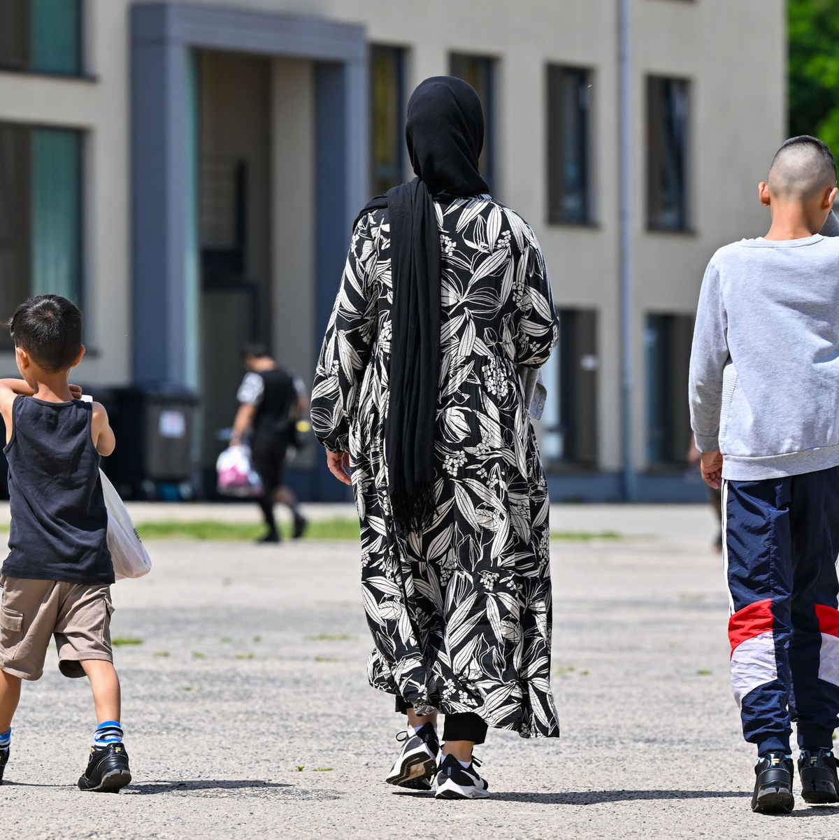 In Deutschland wohnen viele Asylbewerber länger als sie eigentlich müssten in staatlichen Unterkünften, weil sie Schwierigkeiten haben, eine Wohnung zu finden. (Archivbild) - Foto: Patrick Pleul/dpa