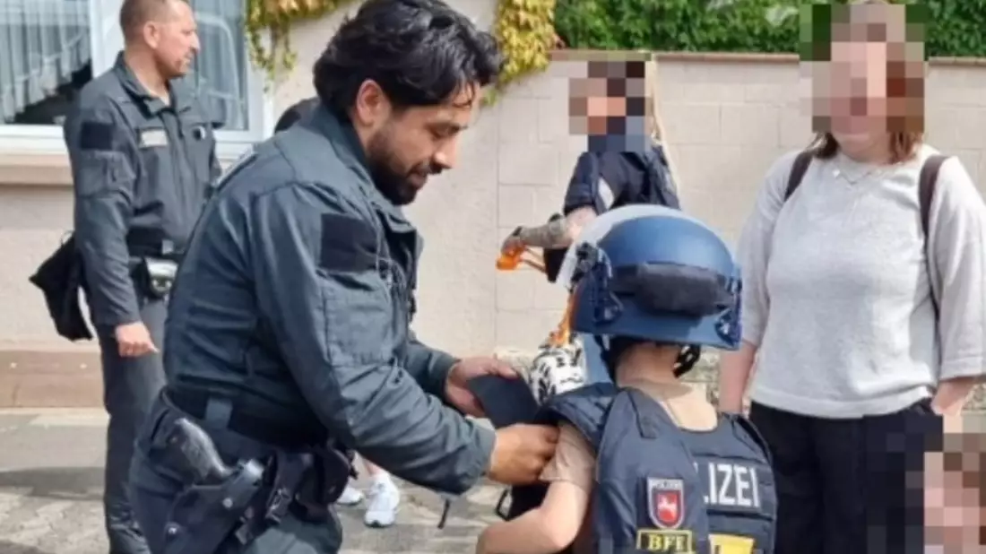 POL-NOM: Erfolgreicher Tag der offenen Tür bei der Polizei Northeim - Bild: presseportal.de