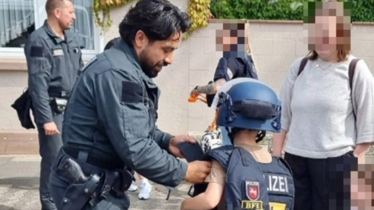 POL-NOM: Erfolgreicher Tag der offenen Tür bei der Polizei Northeim - Foto: presseportal.de