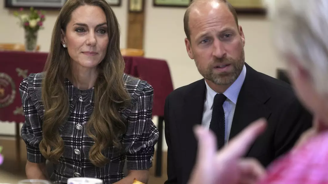 Kate und William nahmen einen Termin in Sunningdale wahr - unweit von Schloss Windsor.  - Bild: Alastair Grant/PA Wire/dpa
