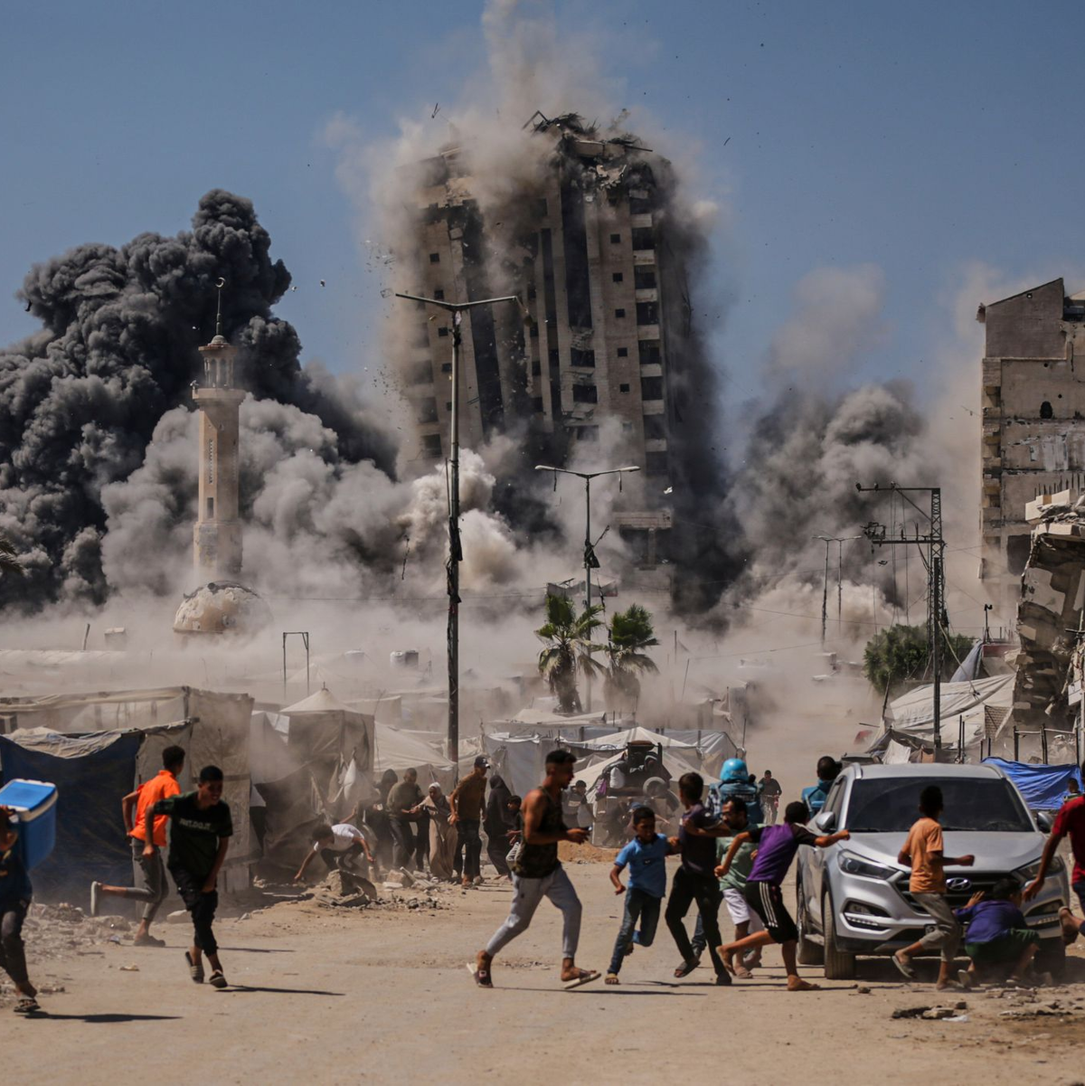 Israel hat die schätzungsweise rund eine Million Menschen in der Stadt Gaza mehrmals aufgerufen, in sogenannte humanitäre Zonen weiter südlich zu fliehen.  - Foto: Yousef Al Zanoun/AP/dpa