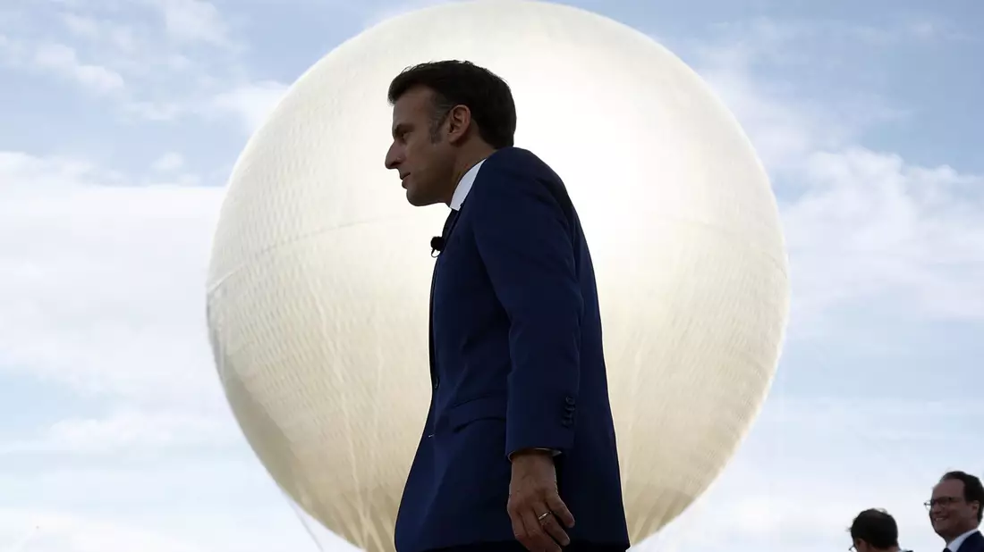 Macron ist nun im Zugzwang. (Archivbild) - Bild: Yoan Valat/Pool EPA/AP/dpa