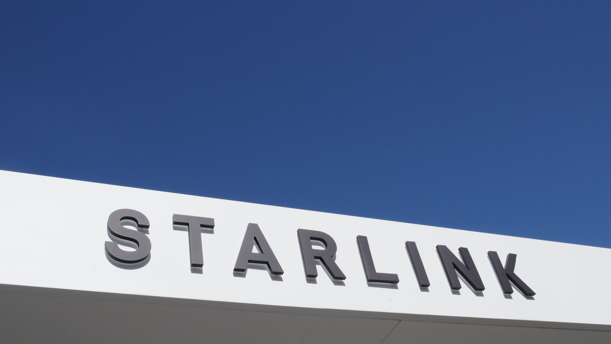 Starlink will verstärkt schnelles Internet aus dem All direkt auf Smartphones bringen. (Archivbild) - Foto: Wolf von Dewitz/dpa