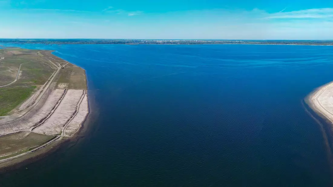 Der Cottbuser Ostsee entsteht im ehemaligen Braunkohletagebau Cottbus-Nord. (Archivbild) - Bild: Patrick Pleul/dpa
