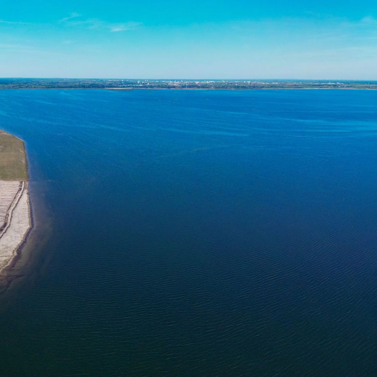 Der Cottbuser Ostsee entsteht im ehemaligen Braunkohletagebau Cottbus-Nord. (Archivbild) - Foto: Patrick Pleul/dpa