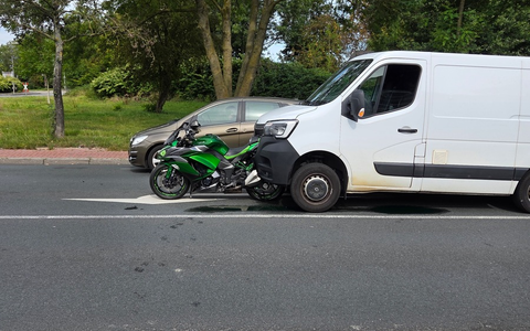POL-WHV: Verkehrsunfall zwischen Pkw und Motorrad in Wilhelmshaven - Foto: presseportal.de