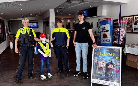 POL-HSK: Reflektoren retten Leben - Verkehrssicherheit auf dem Schulweg - Foto: presseportal.de
