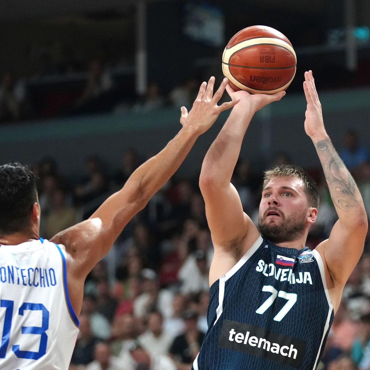 Luka Doncic müssen die deutschen Basketballer in Schach halten - Foto: Sergei Grits/AP/dpa