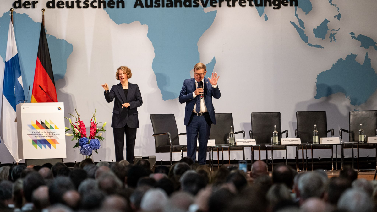 Außenminister Johann Wadephul (CDU) beim Wirtschaftstag der Botschafterkonferenz im Auswärtigen Amt.  - Foto: Fabian Sommer/dpa
