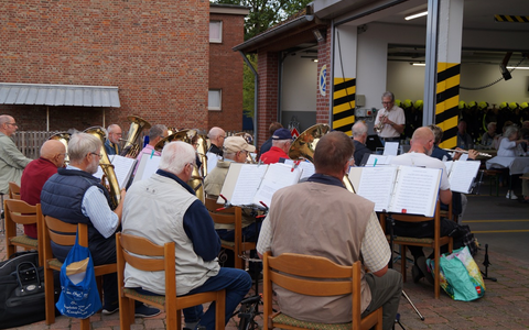 FW Wathlingen: Grillabend der Altersabteilung der Freiwilligen Feuerwehr der Samtgemeinde Wathlingen - Foto: presseportal.de