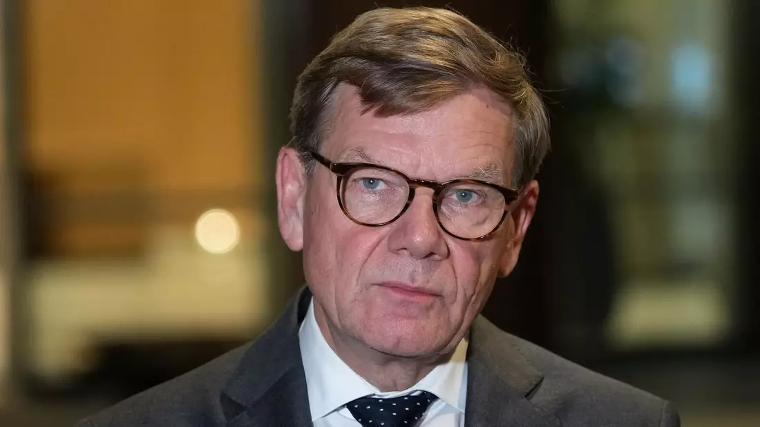«Dieser Schlag ist inakzeptabel», so Außenminister Wadephul.  - Bild: Soeren Stache/dpa