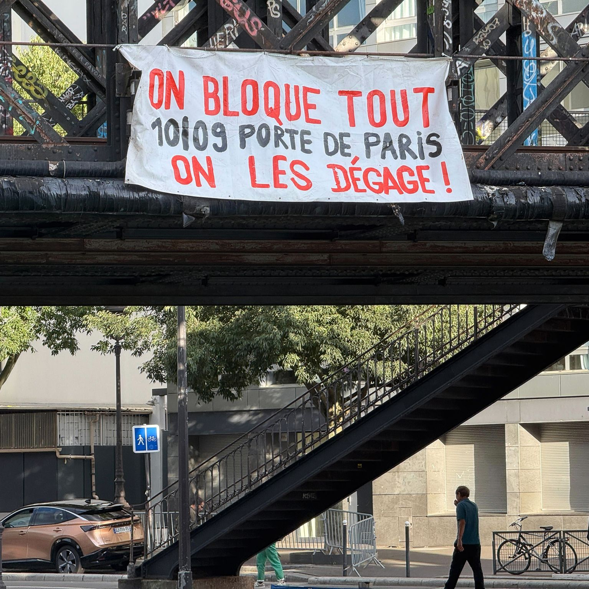 Wer hinter dem Aufruf, alles zu «blockieren» steht, ist unklar.  - Foto: Rachel Sommer/dpa