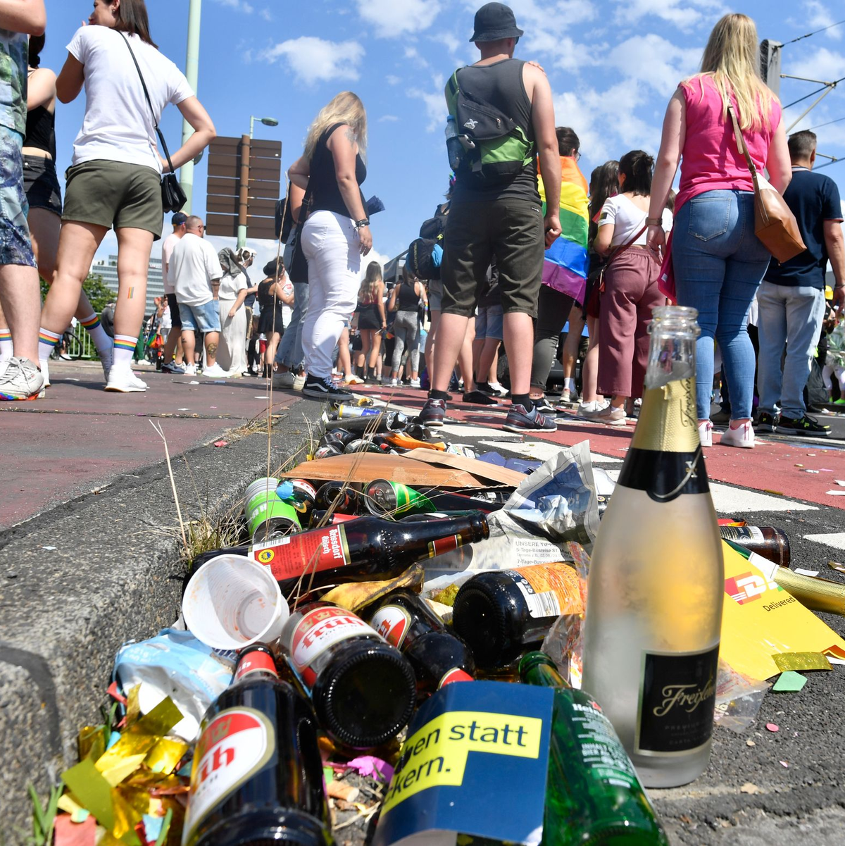 Im Kölner Kommunalwahlkampf war Vermüllung ein großes Thema. (Archivbild) - Foto: Roberto Pfeil/dpa