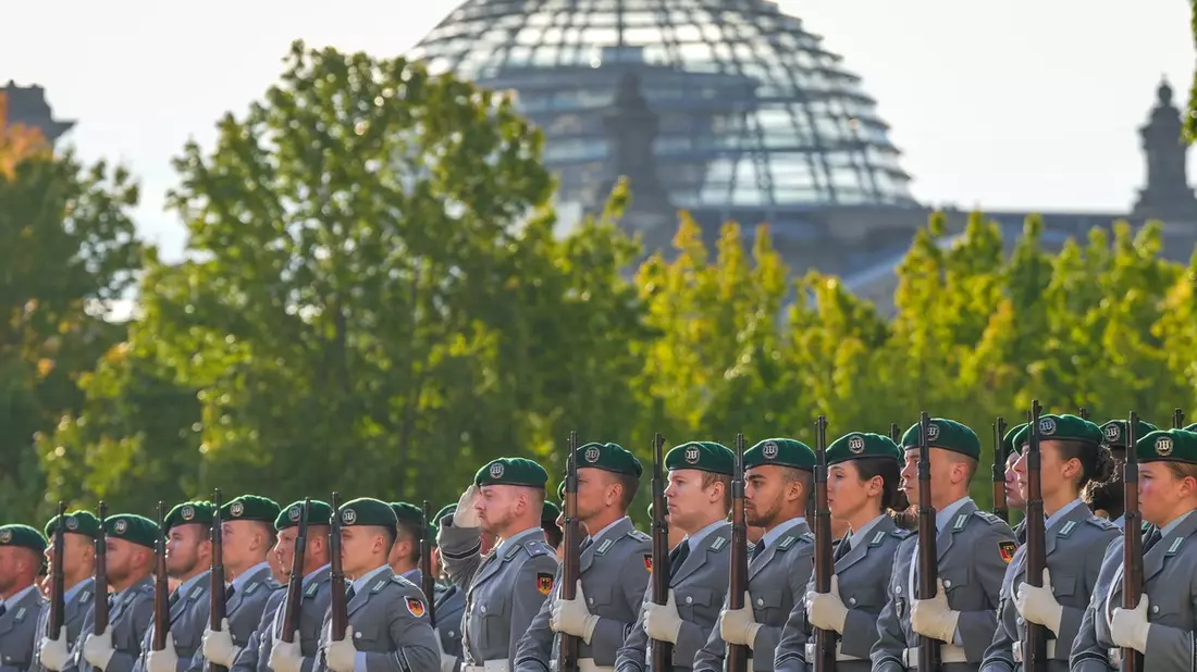 Neue Bevölkerungsumfrage: Deutschland in der militärischen Führungsrolle? - Bild: presseportal.de