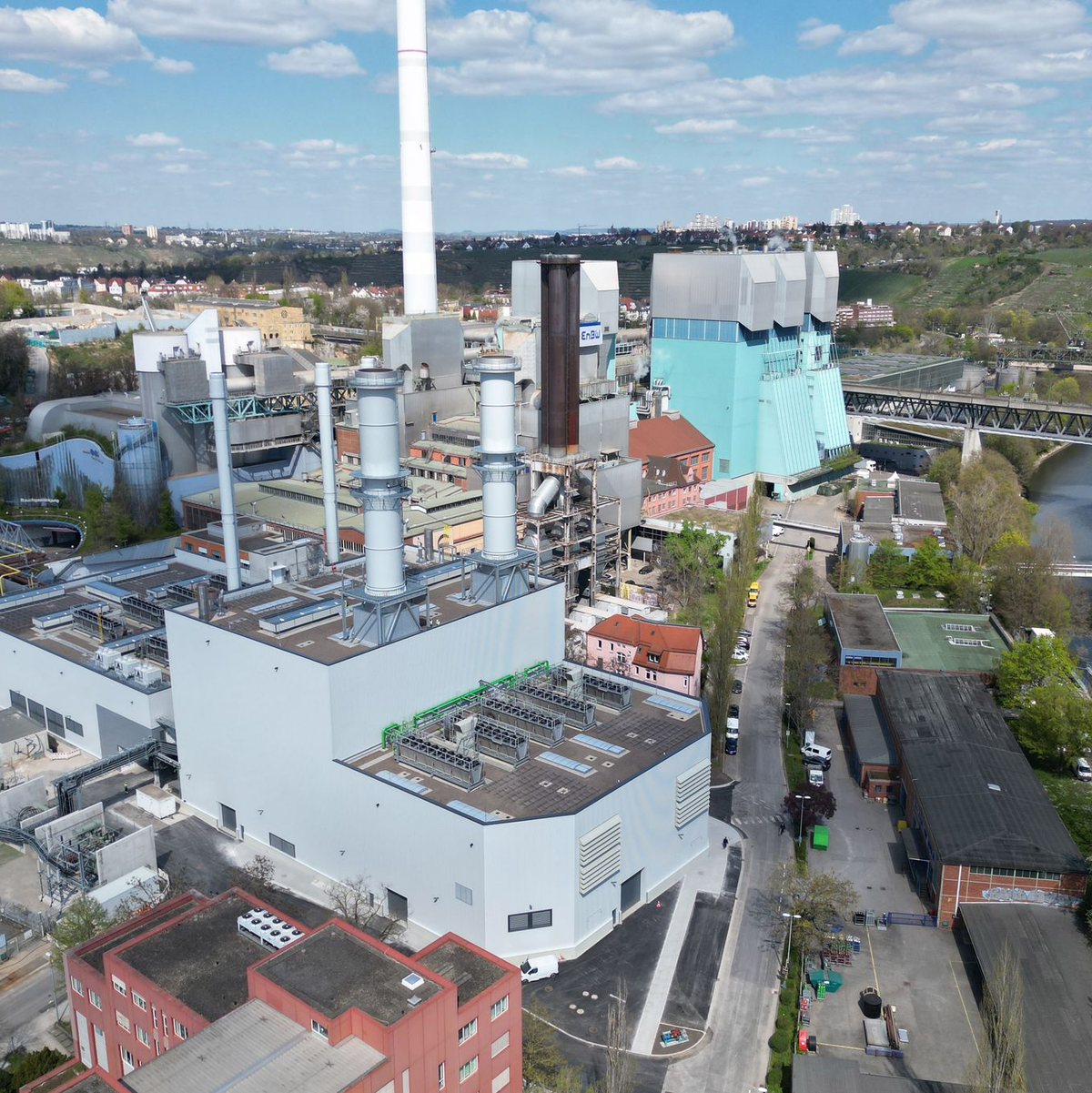 Große Energieversorger zählen zur kritischen Infrastruktur im Sinne des Gesetzes. (Archivfoto) - Foto: Bernd Weißbrod/dpa