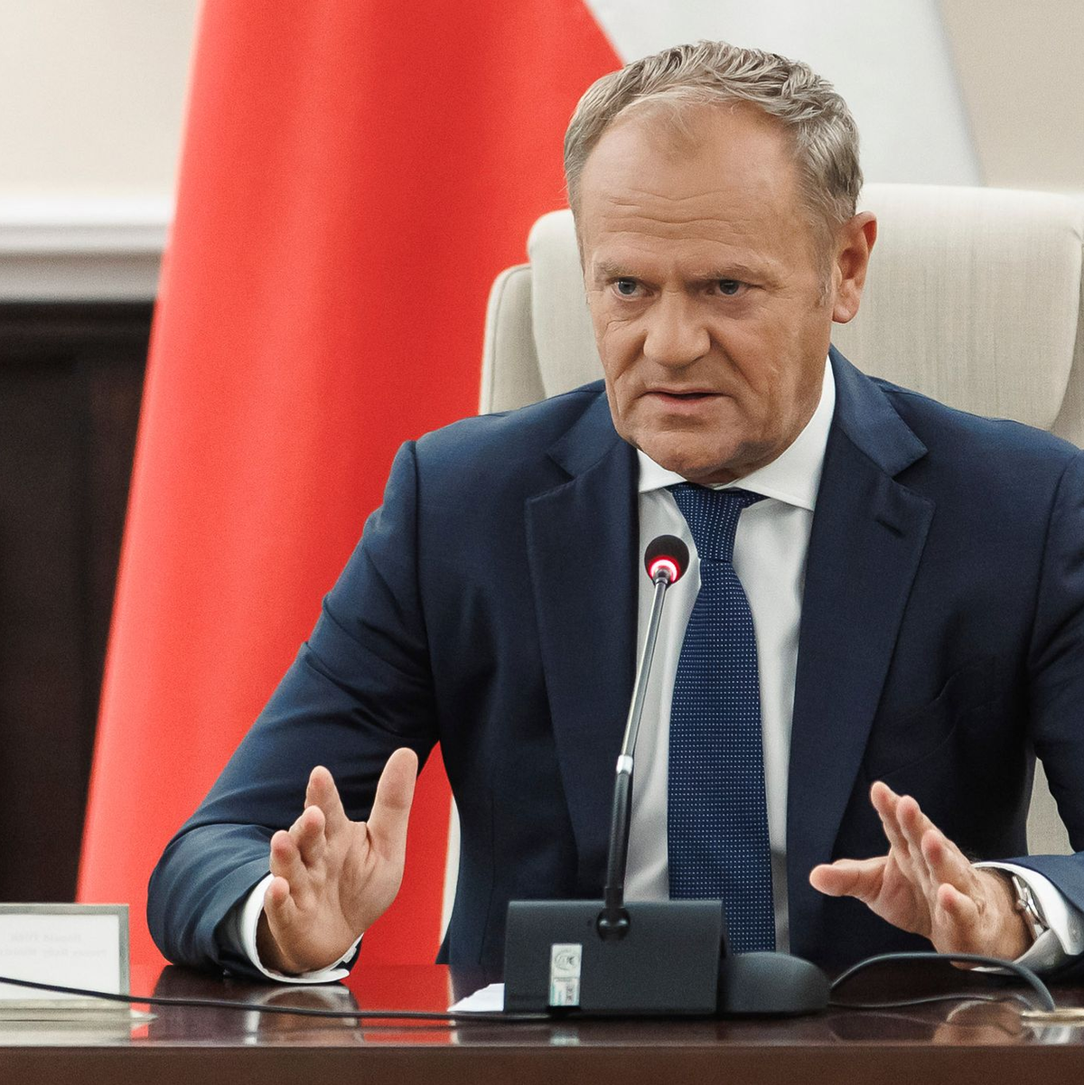 Regierungschef Tusk hat nach eigenen Angaben Hilfsangebote für die polnische Luftverteidigung bekommen.  - Foto: Chancellery of the Prime Ministe/AP/dpa